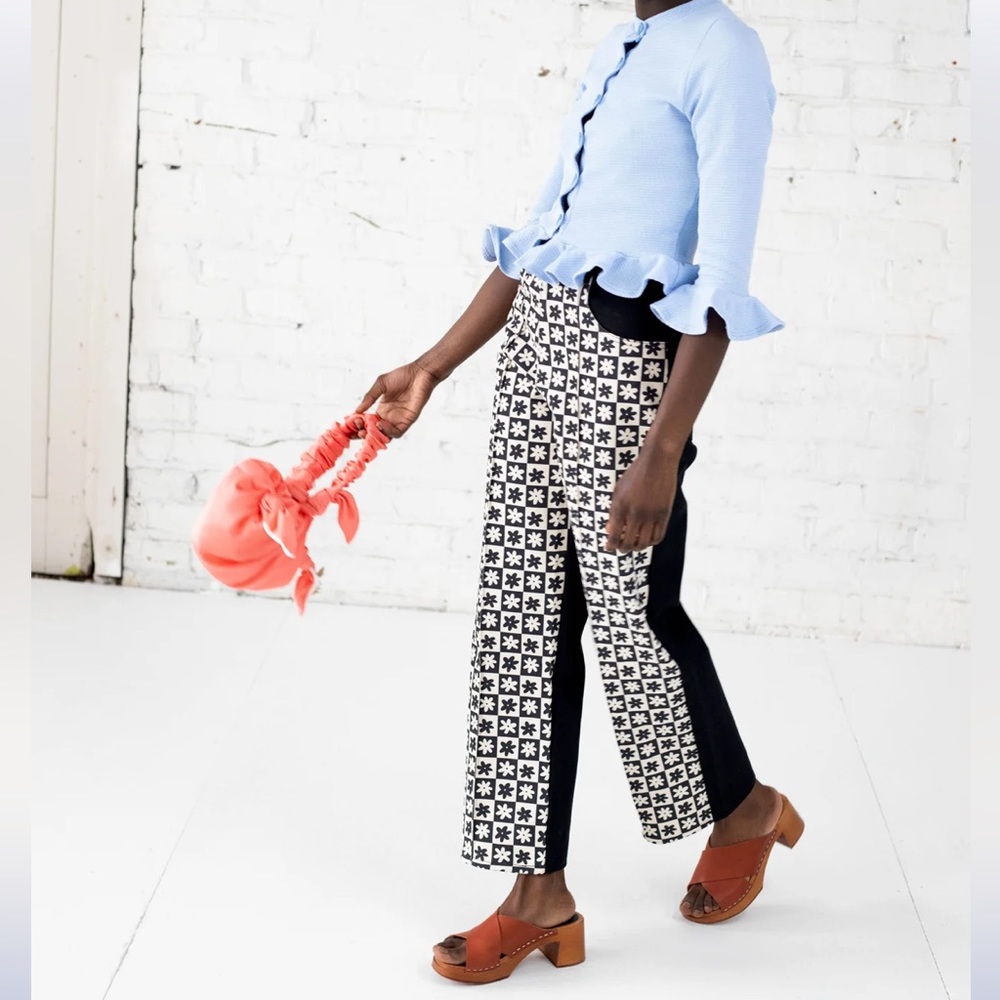 Lisa Says Gah! Robyn Jean in Black Daisy Check